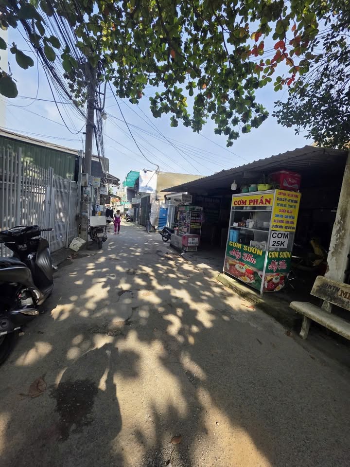 Nhà trệt gác lửng 10 phòng trọ Hẻm 311 Nguyễn Văn Cừ 235m² - Đầu tư sinh lời ngay!