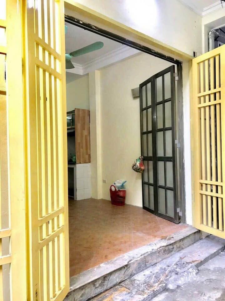 Nhà cho thuê đường Hoàng Hoa Thám, quận Ba Đình 25m² giá 8 triệu - Vừa ở vừa kinh doanh!