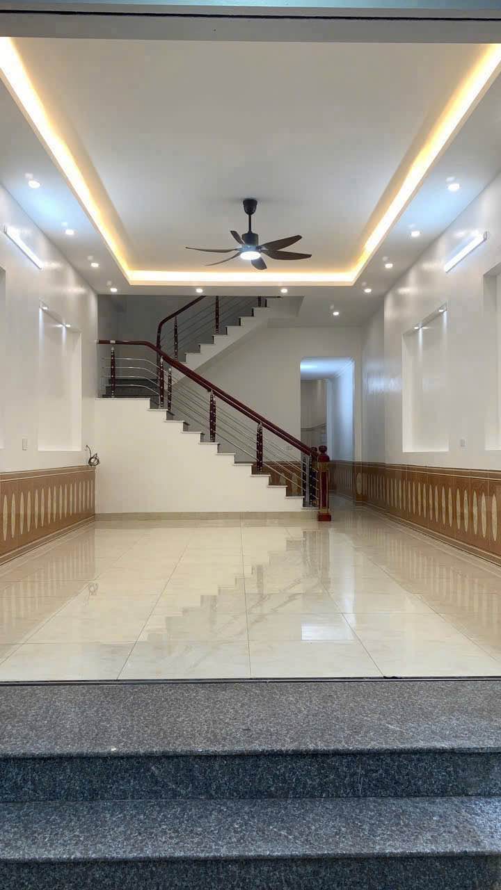 Nhà 2 tầng Nguyễn Thế Lộc, Lào Cai 100m² giá 3.58 tỷ - Vị trí đắc địa, giao dịch nhanh!