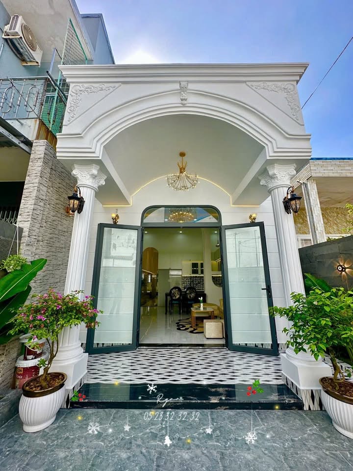 Nhà đẹp phường 4, thành phố Mỹ Tho 100m² giá 3.18 tỷ - Chính chủ bán gấp!