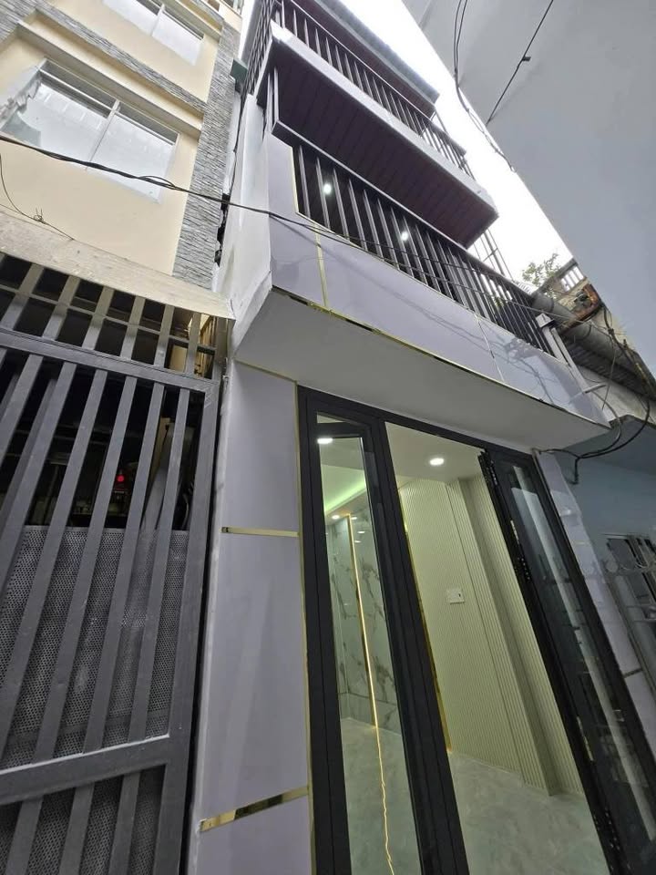 Bán nhà 18 Trần Văn Thành, phường Chánh Hưng, Q8 - Sổ hồng riêng, giá 3.68 tỷ!