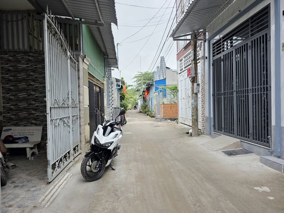 Nhà riêng 2 tầng tại hẻm 379 Trần Quang Diệu, Cần Thơ diện tích 63.9m² - Sổ hồng chính chủ, giá 2.49 tỷ