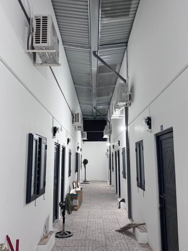 Phòng trọ mới xây tại Nguyễn Văn Linh, 22m² giá 2.2 triệu - An ninh 24/7!