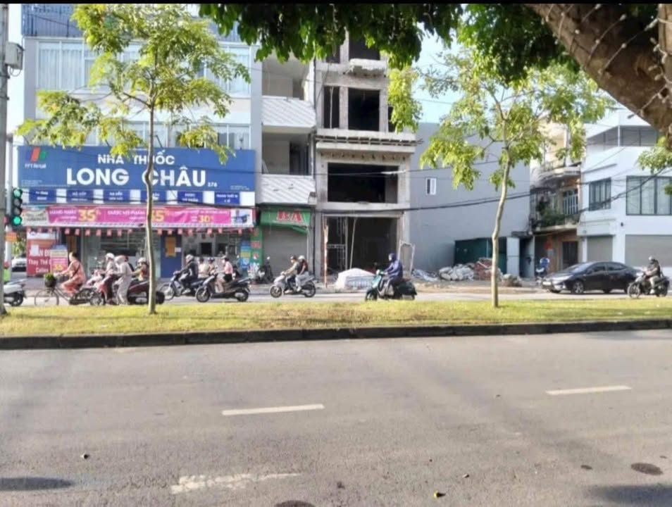 Đất mặt phố Nguyễn Văn Linh 54.3m² - Vị trí kinh doanh đắc địa!