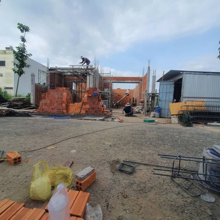 Nhà 1 Trệt 1 Lầu Phường Long Châu 80m² giá 2 tỷ - Bàn giao trước Tết!