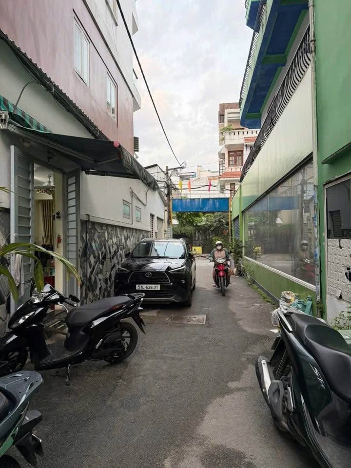 Nhà 3 tầng Nguyễn Văn Khối Gò Vấp 61m² giá 6.95 tỷ - Hẻm xe hơi 5m, gần chợ, trường học!