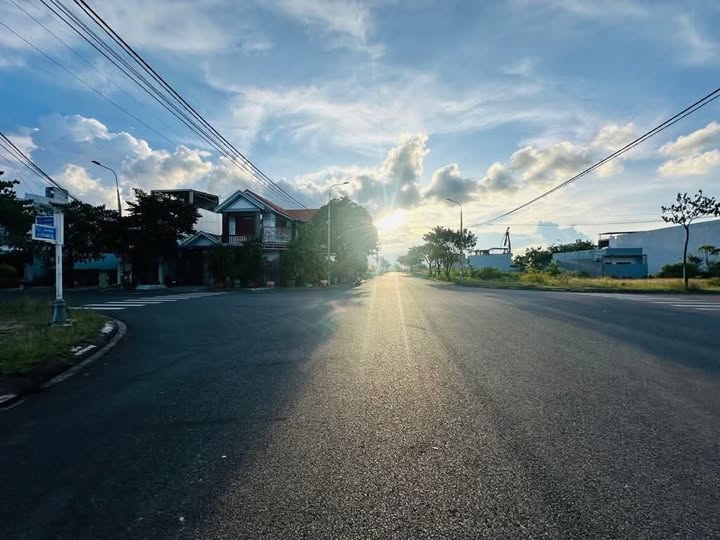 Đất nền đẹp tại Hòa Quý Đà Nẵng 100m² giá chỉ 4.4 tỷ - Đầu tư sinh lời ngay!