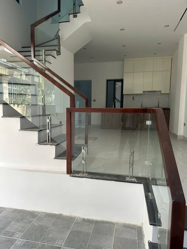Nhà Liên Ninh, Thanh Trì 40m² giá 700 triệu - Không gian sống thoáng đãng!