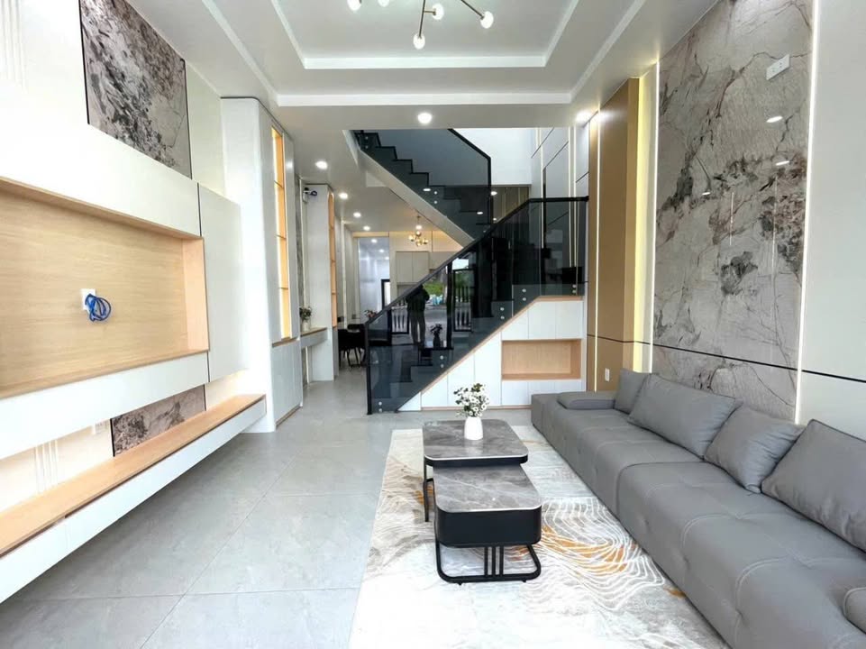 Nhà lầu khu 5A Sóc Trăng 84m² giá 2 tỷ - Thiết kế hiện đại, hoàn thiện 100%!