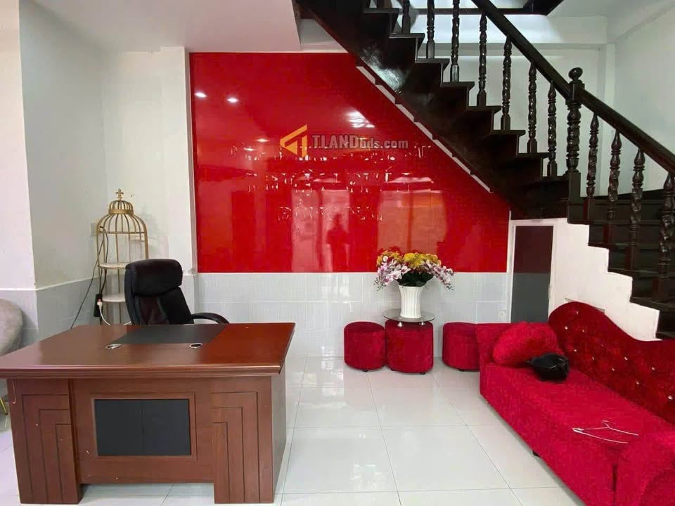 Nhà cấp 4 Đà Lạt 41.72m² giá 4.2 tỷ - Hai mặt tiền, ô tô vào tận nơi!