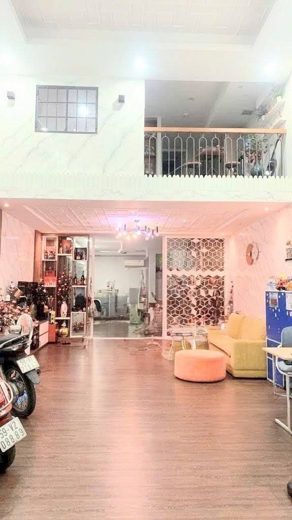 Nhà bán Gò Vấp 80m² giá 6 tỷ - Tiện ích đầy đủ xung quanh!