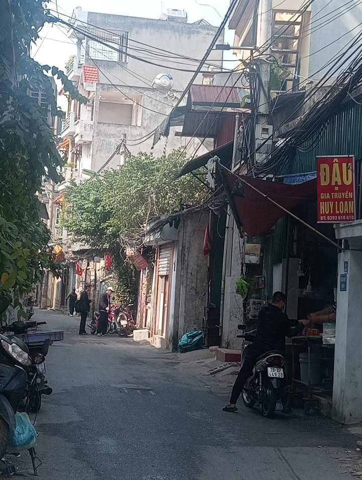 Đất thổ cư Lĩnh Nam 50m² giá 2 tỷ - Chính chủ cần bán gấp!