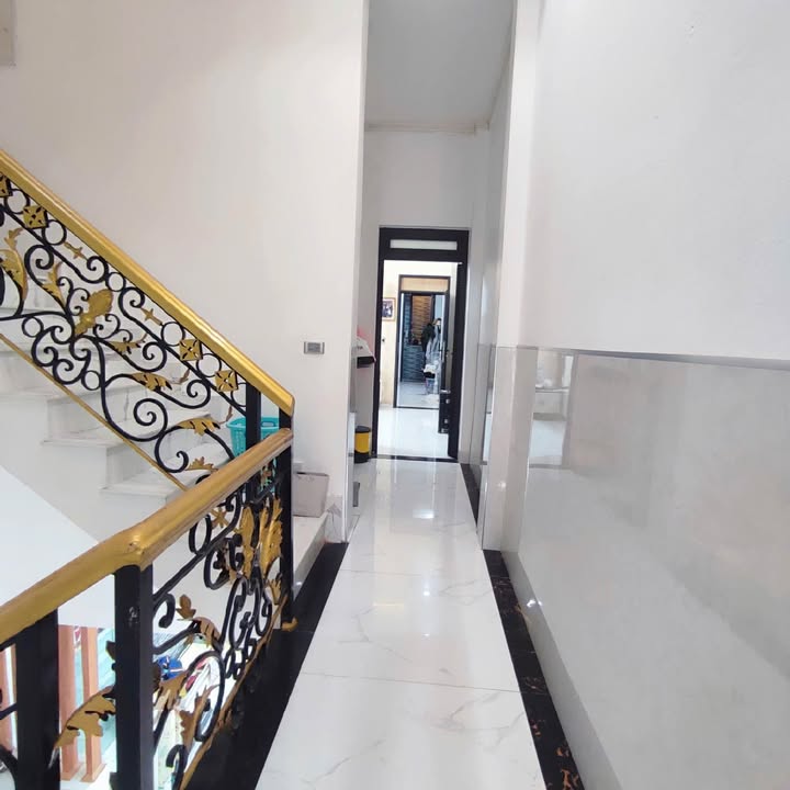 Nhà mặt tiền kinh doanh 3 tầng phường Lam Sơn 88m² giá 8 tỷ - Vị trí đắc địa!