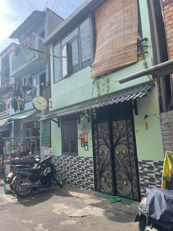 Nhà hẻm ô tô Tân Hóa Quận 6 25m² giá 2.95 tỷ - Căn hộ 2 tầng, cải tạo linh hoạt!