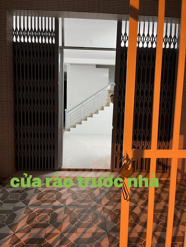 Nhà phố KDC 586 Hưng Phú 80m² giá 2.7 tỷ - Nhà mới, chính chủ!