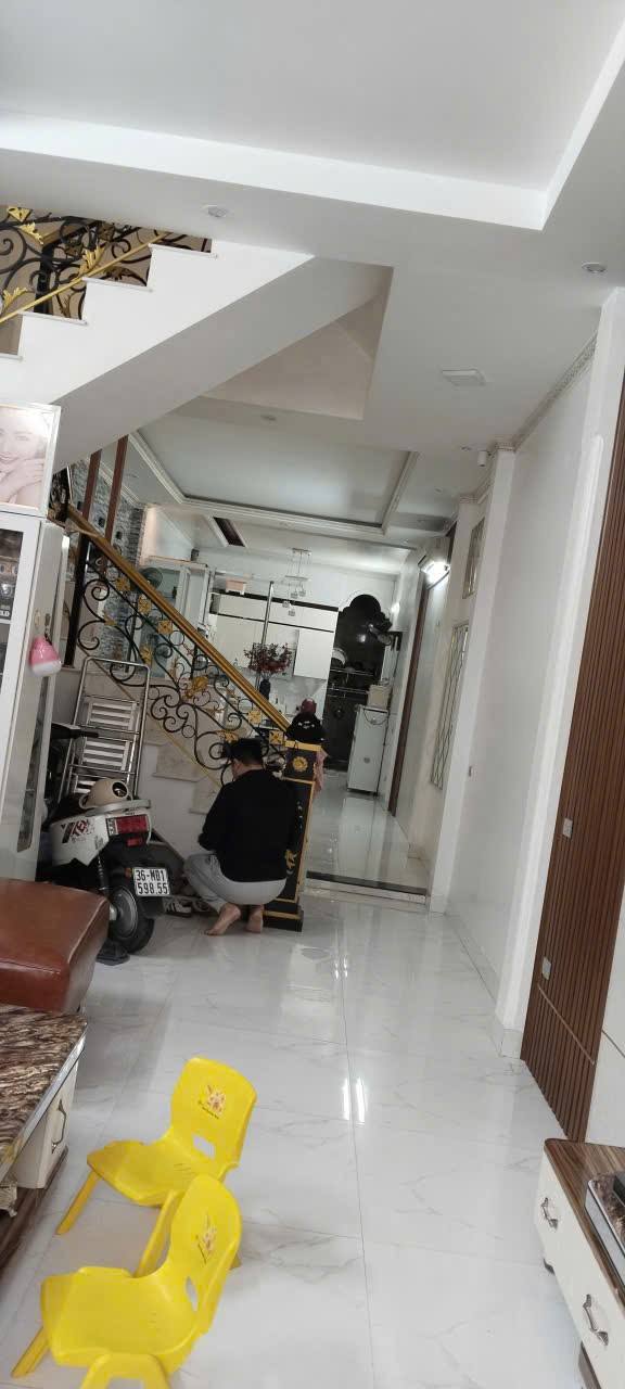 Nhà 3 tầng hiện đại tại Lê Lợi, Thanh Hóa, diện tích 88m² - Đầu tư sinh lời ngay!