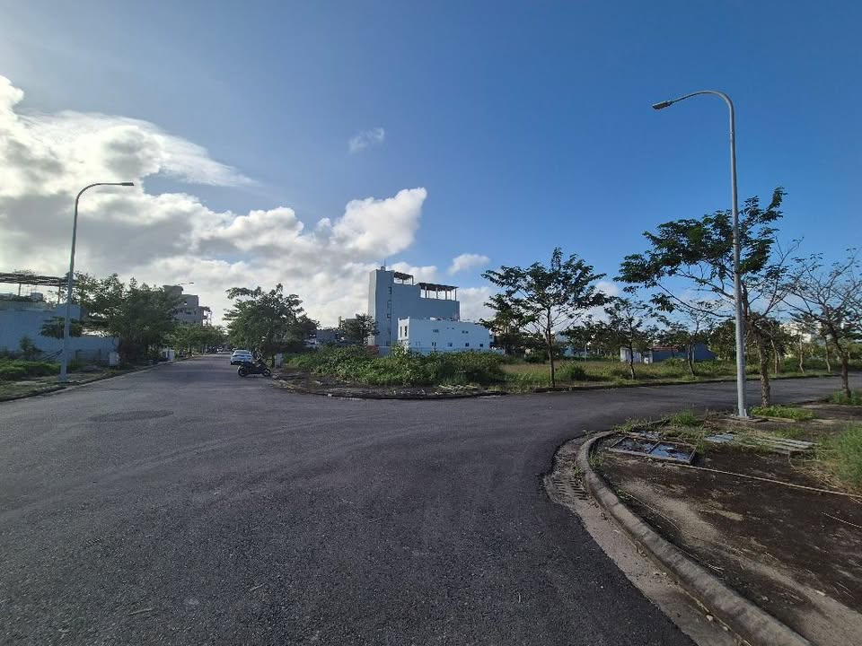 Đất nền Ngũ Hành Sơn 214m² giá 10.8 tỷ - Lô góc 2 mặt tiền tuyệt đẹp!