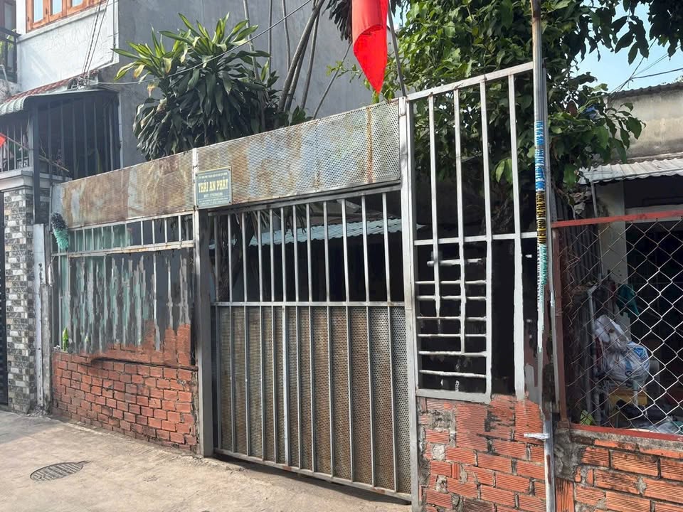 Đất thổ cư 100% tại Đông Hòa, Dĩ An 100m² giá 3.65 tỷ - Vị trí đắc địa gần sân vận động!