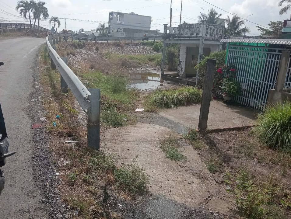 Đất nền mặt tiền Quốc Lộ 1A, Cầu Định Thành, 931m² giá 3 tỷ - Tiềm năng kinh doanh lớn!