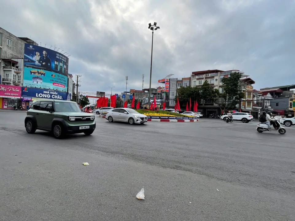 Nhà 3 tầng Hồng Thái, An Dương 56m² giá 2.25 tỷ - Thiết kế sang trọng, ô tô vào tận nơi!