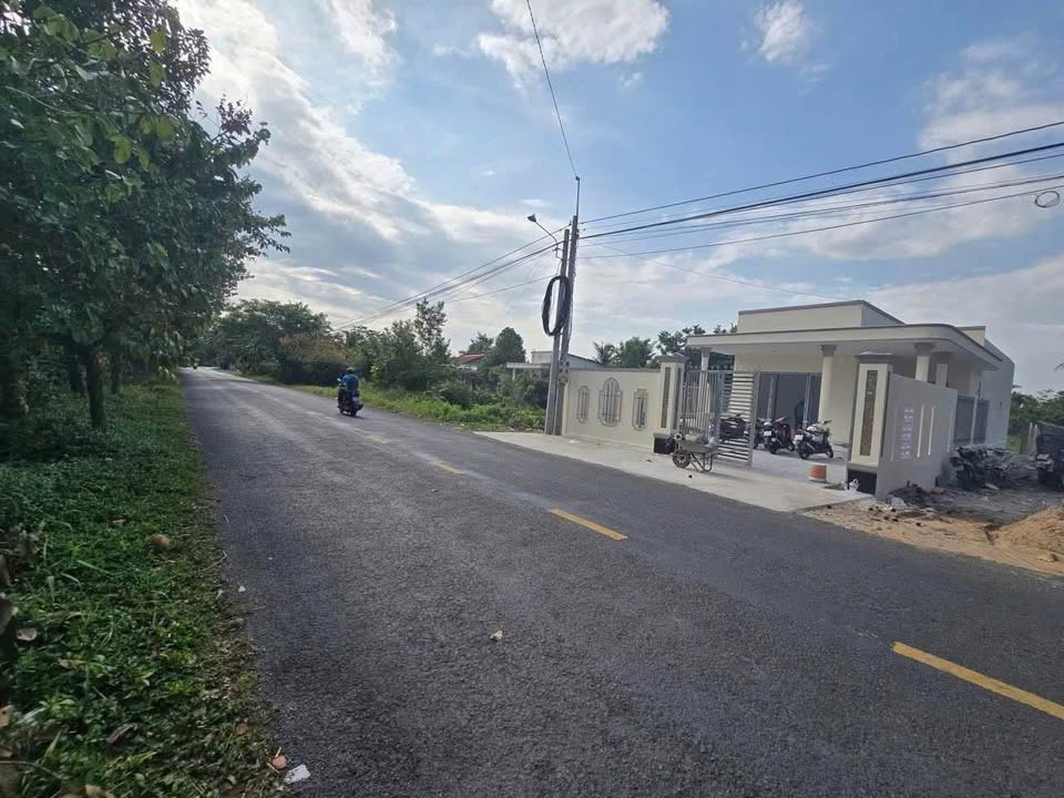 Đất mặt tiền 173 Hữu Định 620m² giá 3.8 tỷ - Cơ hội vàng cho đầu tư!