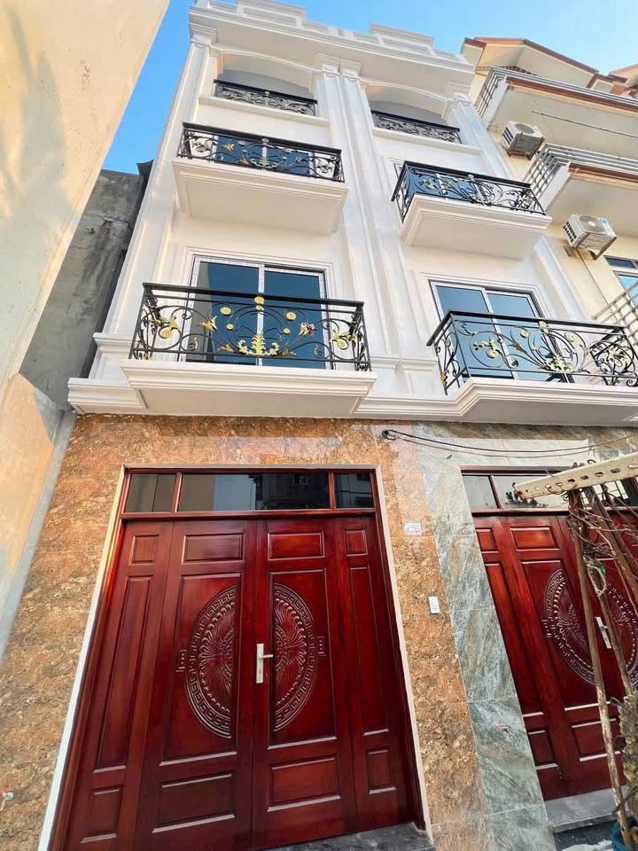 Nhà 61 Đan Khê, Di Trạch, Hoài Đức 38m² giá 5.2 tỷ - Thiết kế hiện đại, sẵn sàng ở ngay!