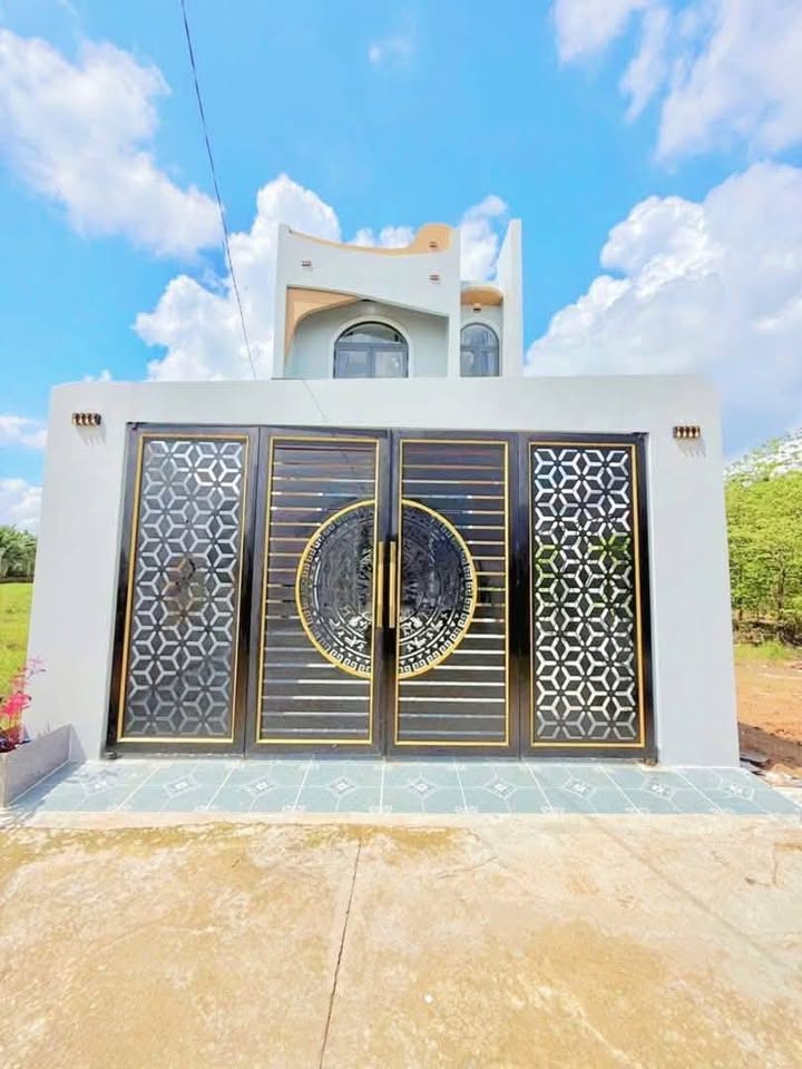 Nhà mặt tiền Bà Tư Gạo, Trung An, Mỹ Tho 180m² giá 3 tỷ - Xách vali vào ở ngay!