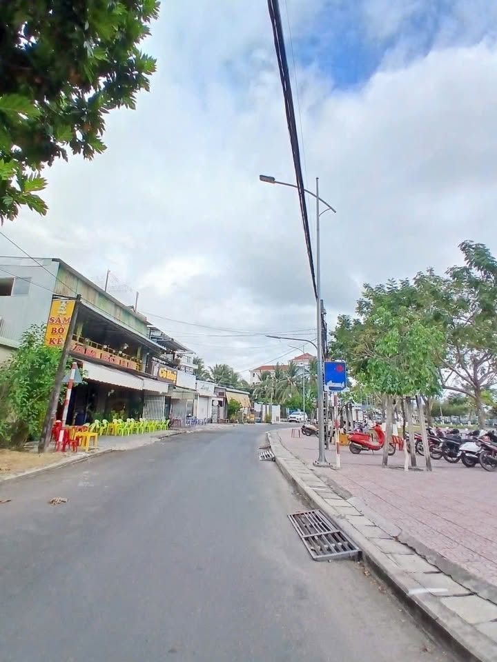 Bán gấp FrontHouse mặt tiền đường Quang Trung, Tây Ninh 171m² - Kinh doanh sầm uất!