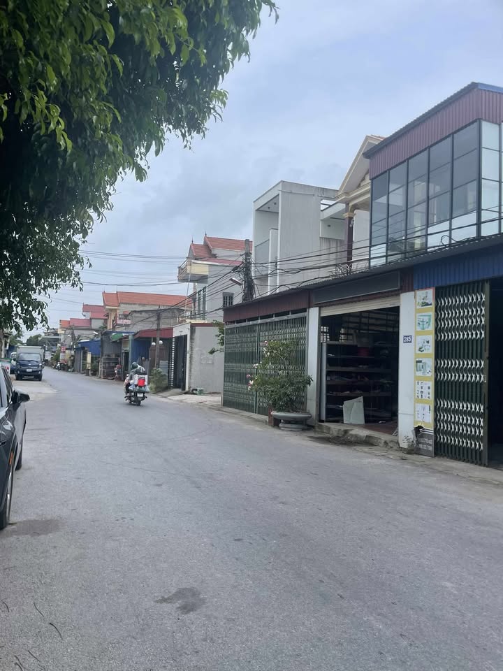 Nhà 2 tầng mặt tiền Phố Đông 230m² giá 3.2 tỷ - Kinh doanh thuận lợi!