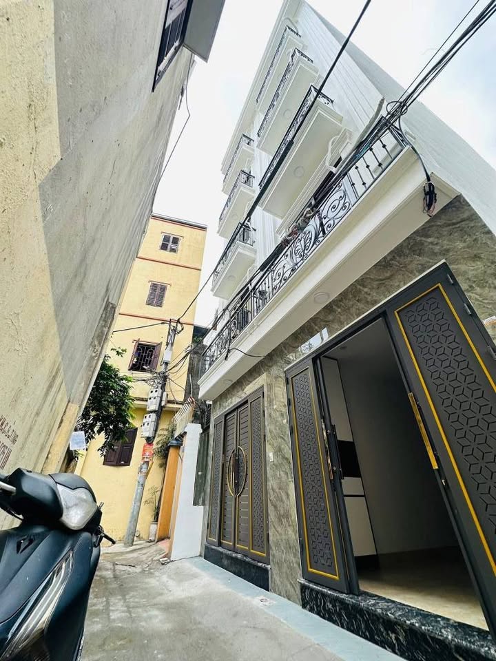 Nhà phố Đại Từ 42m² giá 9.1 tỷ - Thiết kế hiện đại, thang máy xịn!