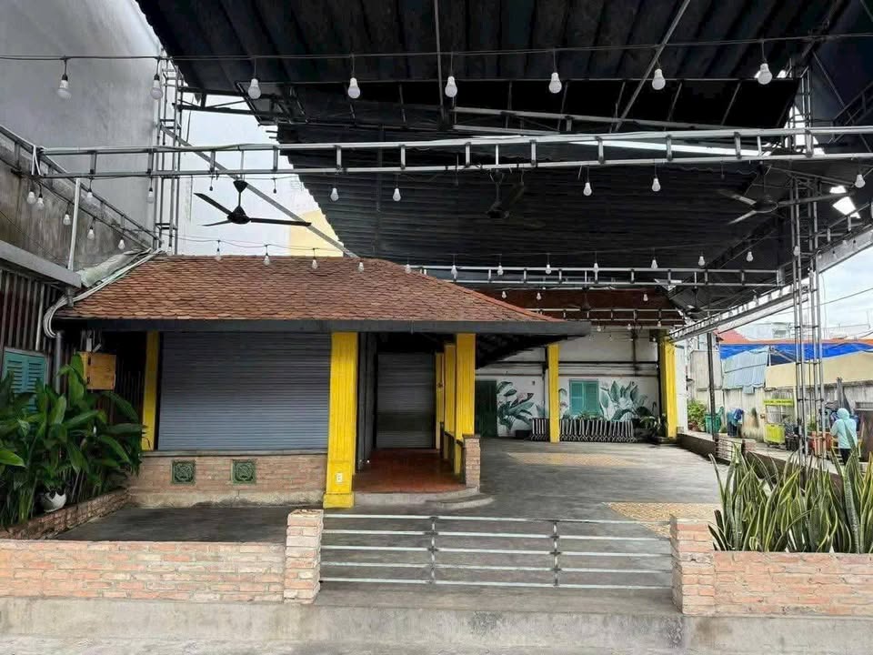 Cho thuê mặt bằng Gò Vấp 300m² giá 85 triệu - Vị trí đắc địa, kinh doanh thuận lợi!