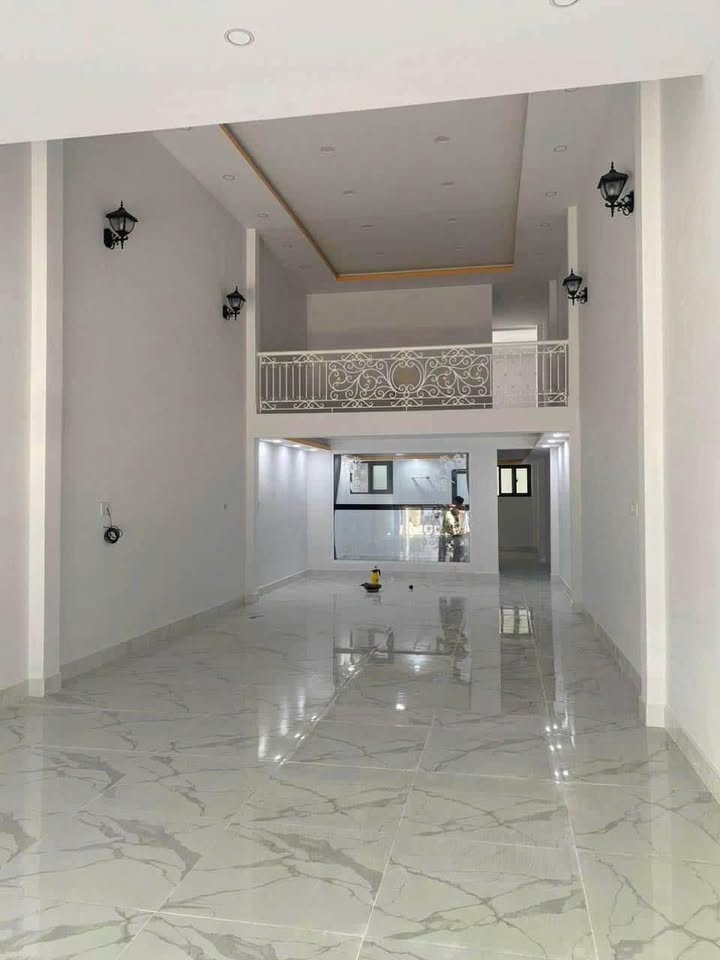 Nhà mặt tiền Phạm Ngọc Thạch, Phan Thiết 100m² giá chỉ 5 tỷ - Đầu tư sinh lời ngay!