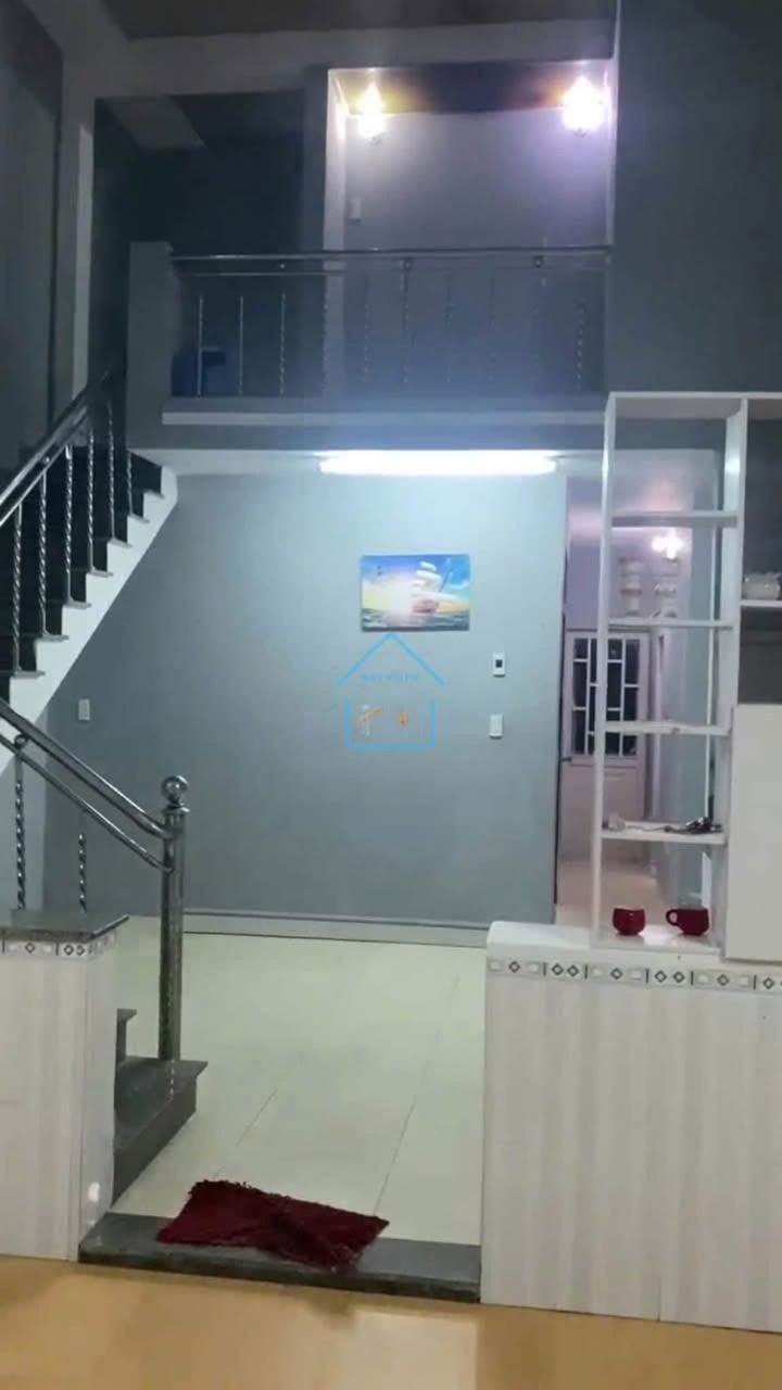 Nhà cấp 4 gác đúc cho thuê tại đường Tùng Lâm 3, quận Cẩm Lệ - Giá 5.5 triệu/tháng