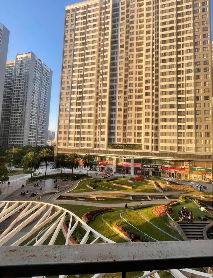 Căn hộ Times City Park Hill 200m² giá 2x tỷ - Đập thông, view quảng trường tuyệt đẹp!