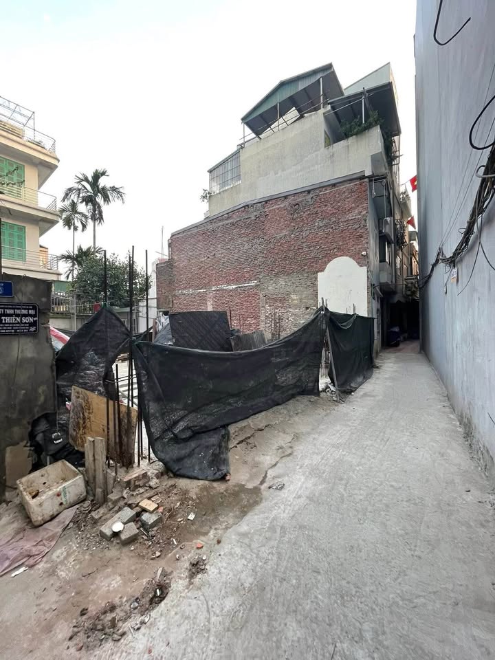 Đất nền lô góc Lĩnh Nam 95m² giá 15 tỷ - Cơ hội đầu tư tuyệt vời!