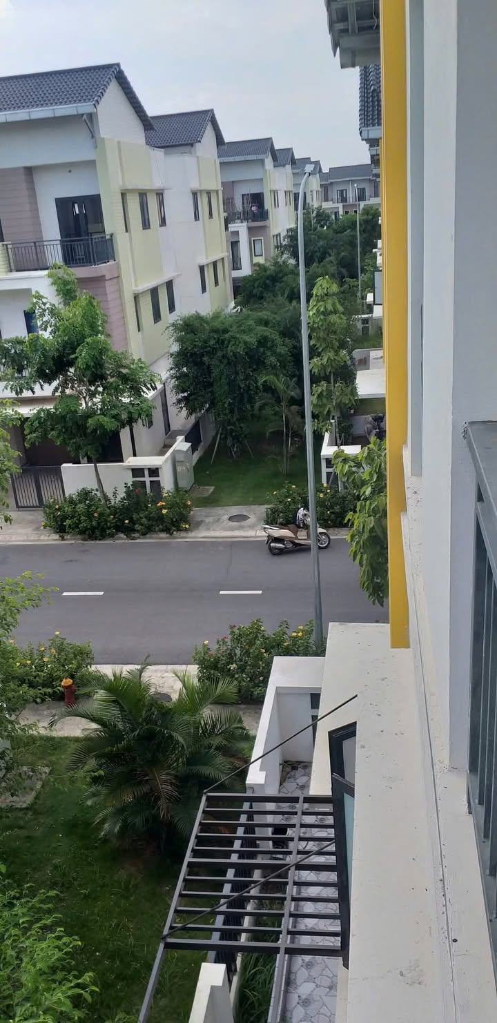 Nhà liền kề Từ Sơn Bắc Ninh 105m² giá 7 tỷ - Sổ đỏ chính chủ, thương lượng dễ dàng!