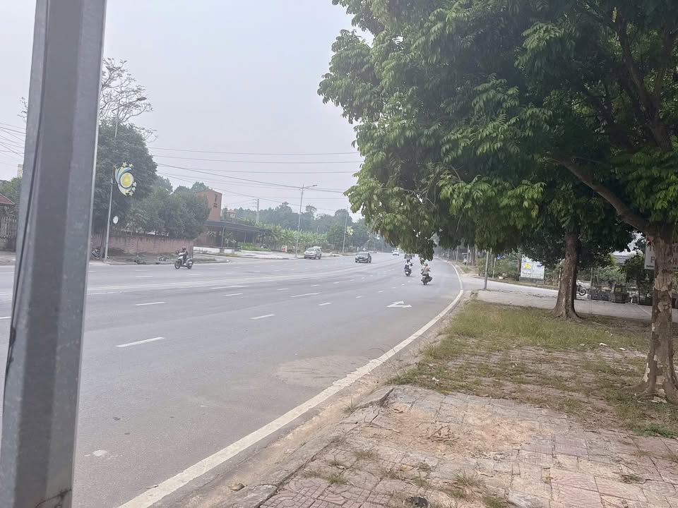 Đất mặt tiền đường Nguyễn Tất Thành, Việt Trì 180m² giá 15 tỷ - Cơ hội đầu tư tuyệt vời!