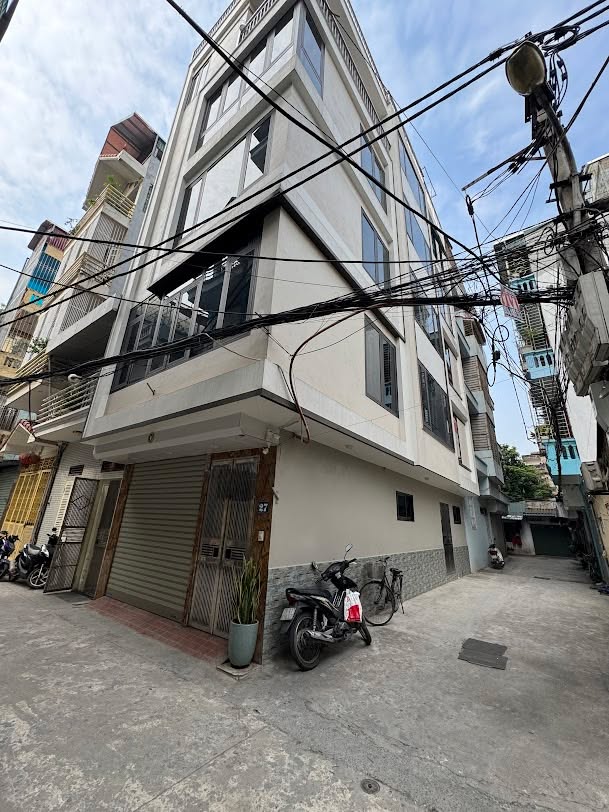 Nhà lô góc Ngọc Thụy Long Biên 45m² giá 9 tỷ - Vị trí vàng, tiện ích bạt ngàn!