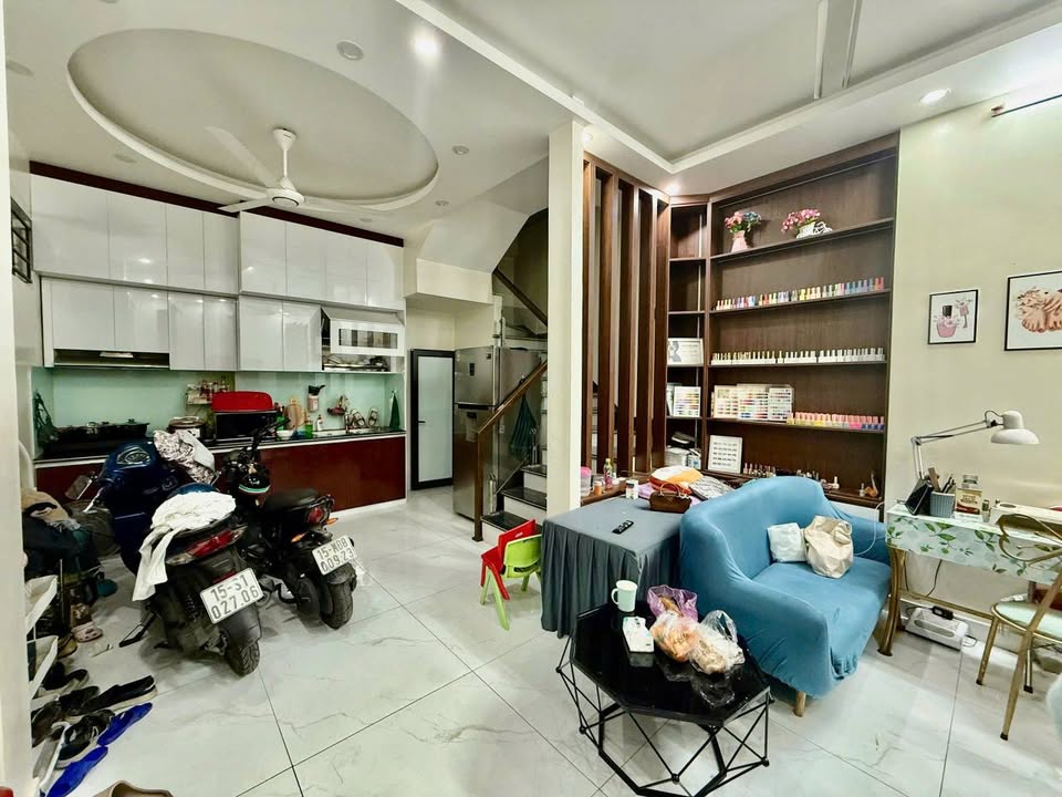 Nhà 4 tầng mặt ngõ Tôn Đức Thắng, Hải Phòng giá 3,7 tỷ - Đầu tư sinh lời ngay!