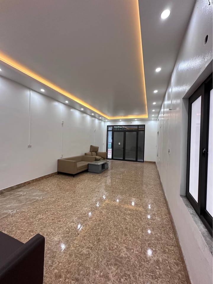 Nhà bán tại Cẩm Sơn, Cẩm Phả 110m² giá 1.98 tỷ - Vị trí đắc địa, kinh doanh thuận lợi!