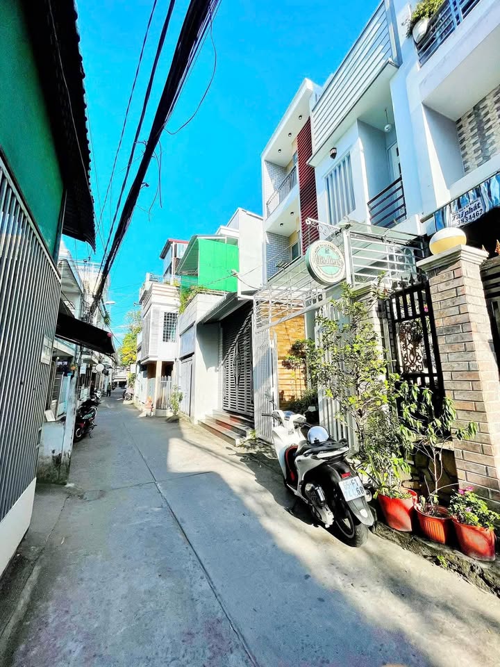 Nhà đẹp 2 tầng tại Xuân Khánh 45.8m² giá 2.99 tỷ - Sẵn sàng vào ở ngay!