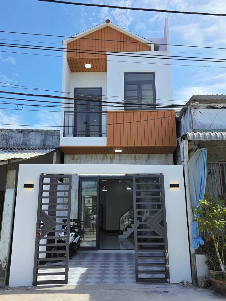 Nhà mặt tiền bờ kè Cái Sơn, Hoàng Quốc Việt 86m² giá 3.95 tỷ - Sổ hồng chính chủ!