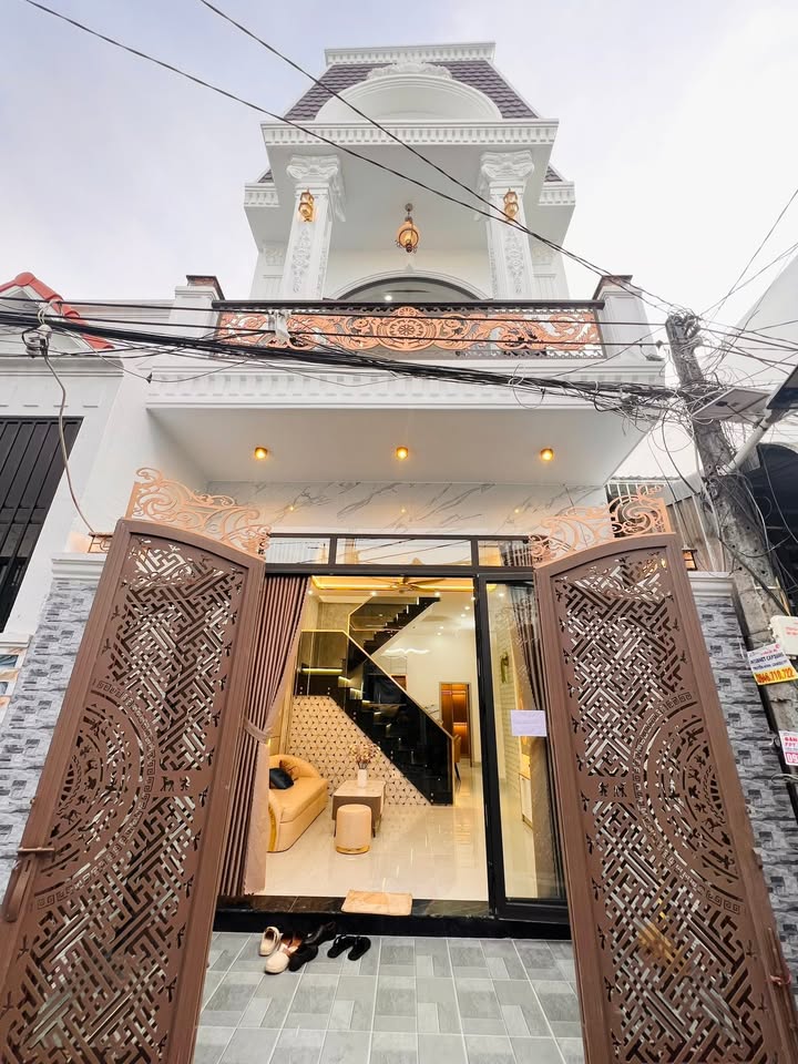 Bán nhà riêng hẻm 388 Nguyễn Văn Cừ 57.9m² giá 3.58 tỷ - Full nội thất cao cấp!