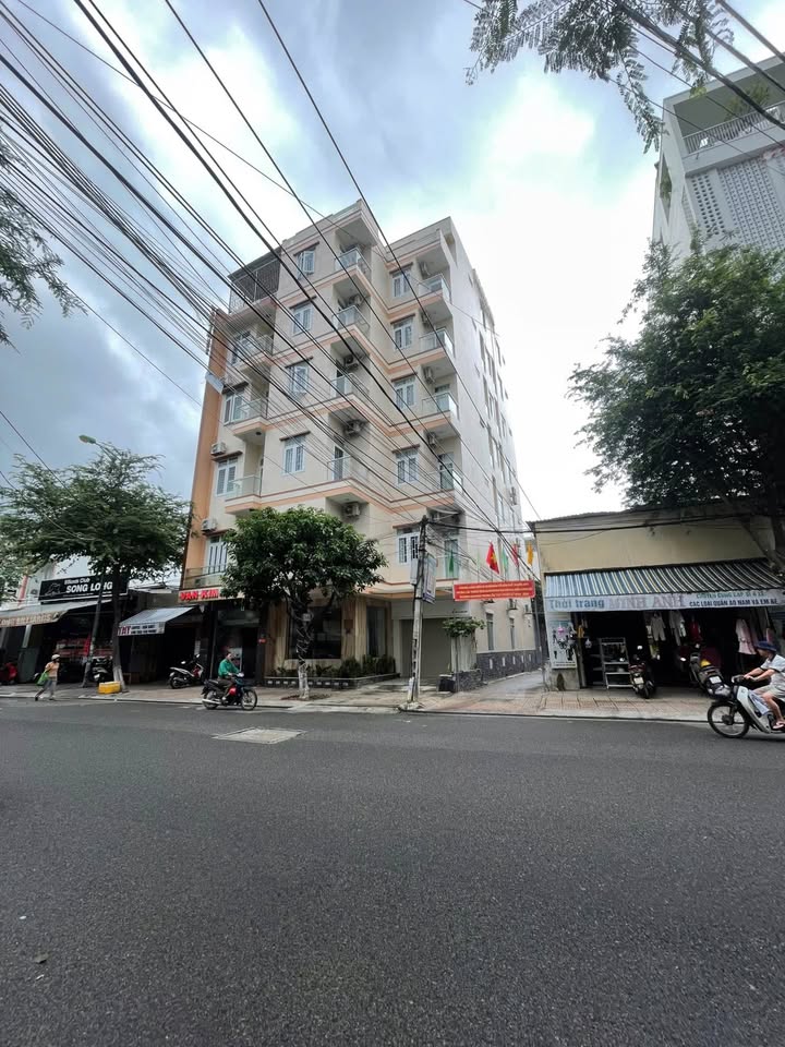 Căn hộ khách sạn mặt tiền đường Lý Nam Đế, 210m² giá 29.5 tỷ - Đầu tư sinh lời ngay!