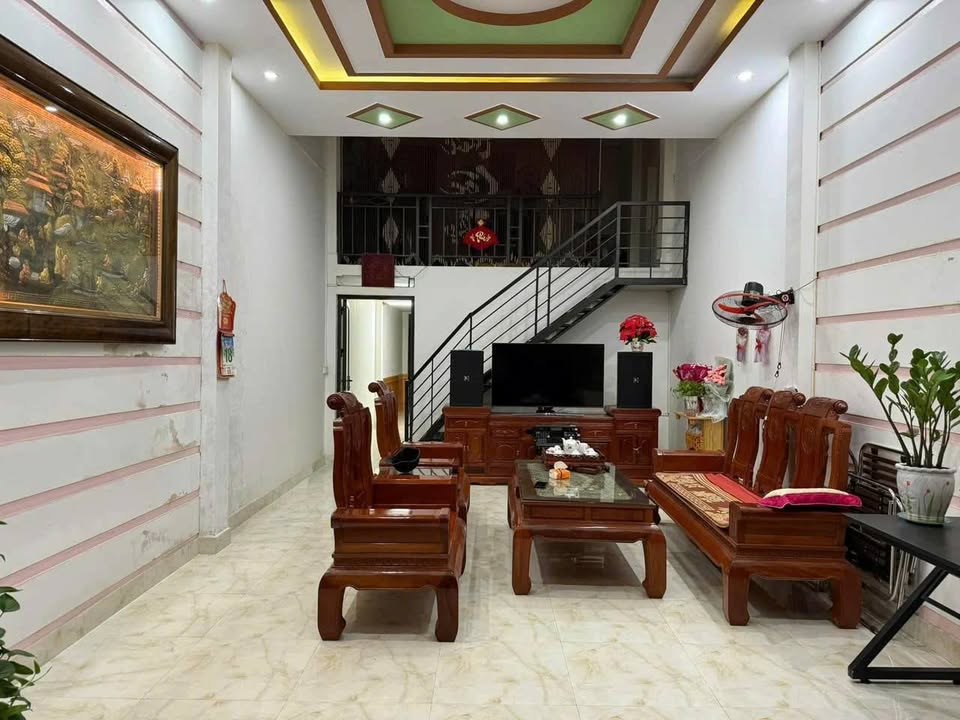 Nhà C4 ngõ Nguyễn Khuyến, Cốc Lếu 112m² giá 2.3 tỷ - Sẵn sàng ở ngay!