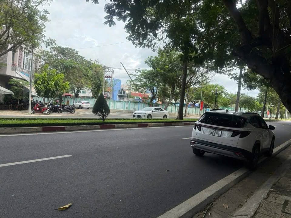 Nhà 3 tầng Nguyễn Tất Thành, Bà Rịa 100m² giá 6 tỷ - Thiết kế hiện đại, chính chủ!