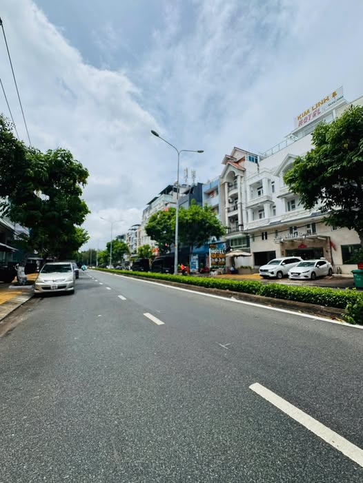 Bán nhà mặt tiền đường số 8, Bình Hưng, 100m² giá 26 tỷ - Siêu vị trí đắc địa!