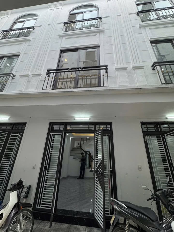 Nhà 3 tầng tại Cao Viên, Thanh Oai 34m² giá 2 tỷ - Ô tô đỗ cửa tiện lợi!