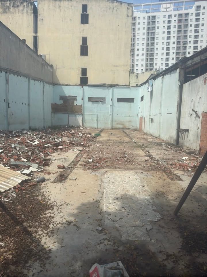 Kho xưởng Tân Thới Nhất 13C, Quận 12, 315m² - Giá chỉ 17.5 tỷ!