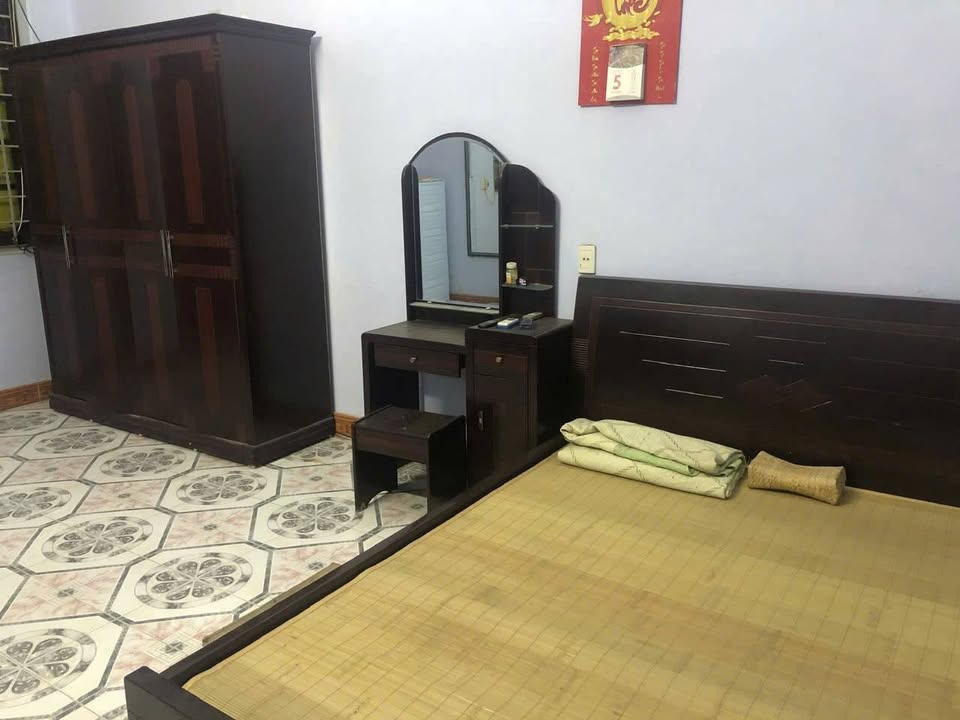 Nhà cho thuê 3 tầng phường Nguyễn Trãi, 70m² giá 4.5 triệu - Phù hợp gia đình thuê lâu dài!